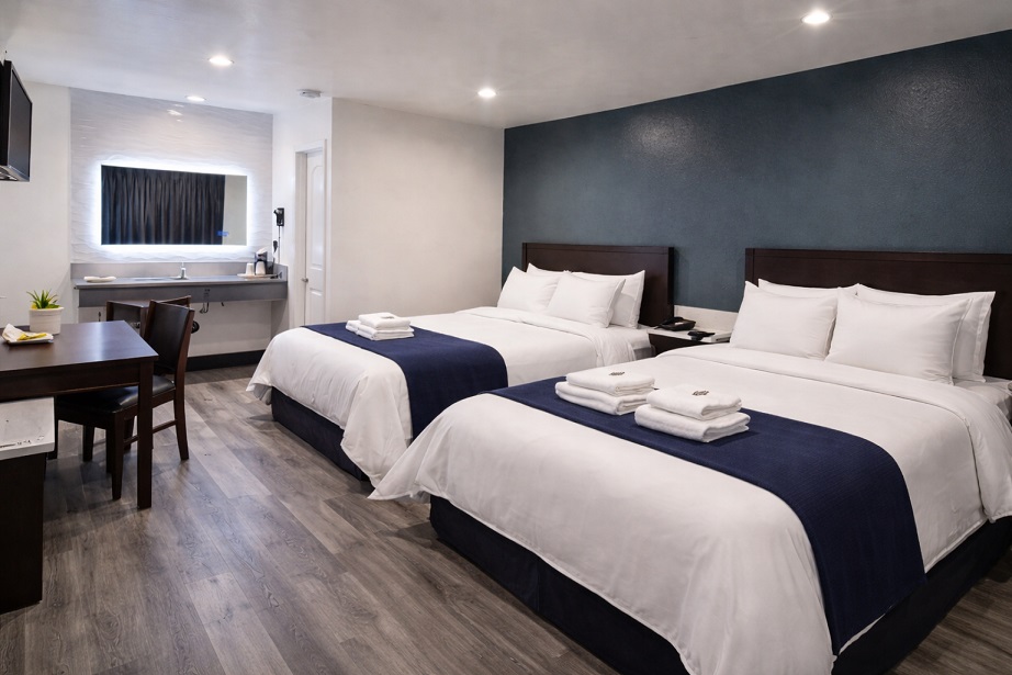 2 Double Beds - Non Smoking